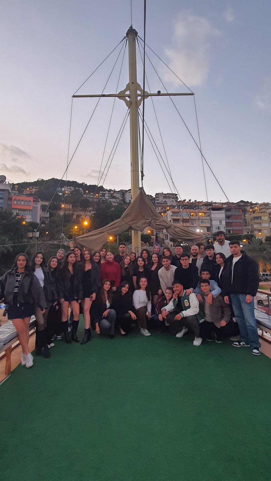 TIBBİ LABORATUVAR TEKNİKLERİ TOPLULUĞUNDAN TANIŞMA VE PLANLAMA ETKİNLİĞİ