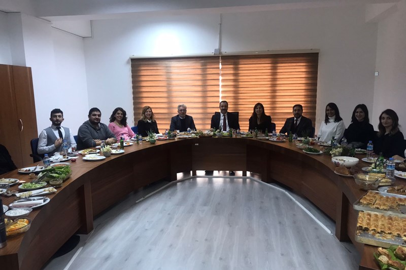 REKTÖRÜMÜZ PROF.DR. EKREM KALAN YÜKSEKOKULUMUZDAKİ KAHVALTI PROGRAMINA KATILDI REKTÖRÜMÜZ PROF.DR. EKREM KALAN YÜKSEKOKULUMUZDAKİ KAHVALTI PROGRAMINA KATILDI